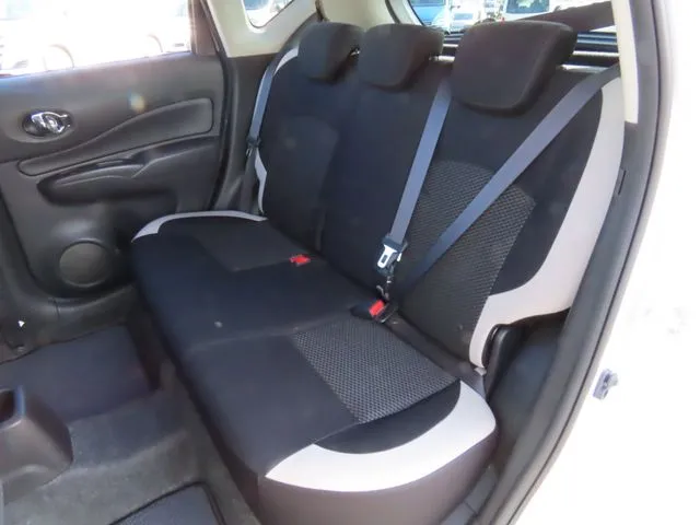 ノート（ニッサン）の車両写真