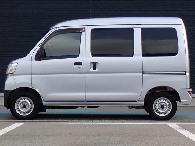 ハイゼットカーゴ（ダイハツ）の車両写真
