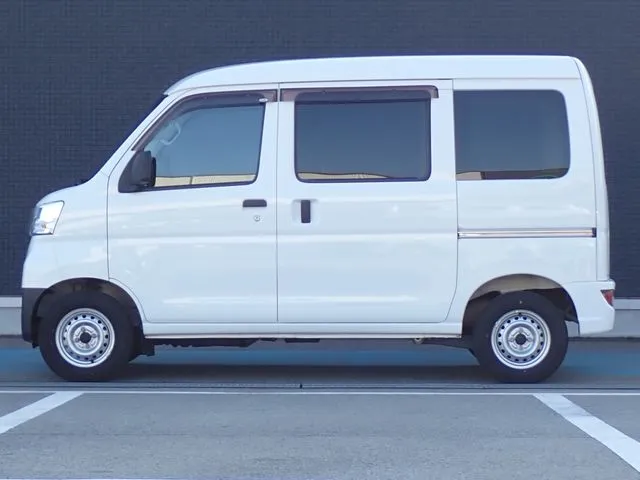ハイゼットカーゴ（ダイハツ）の車両写真