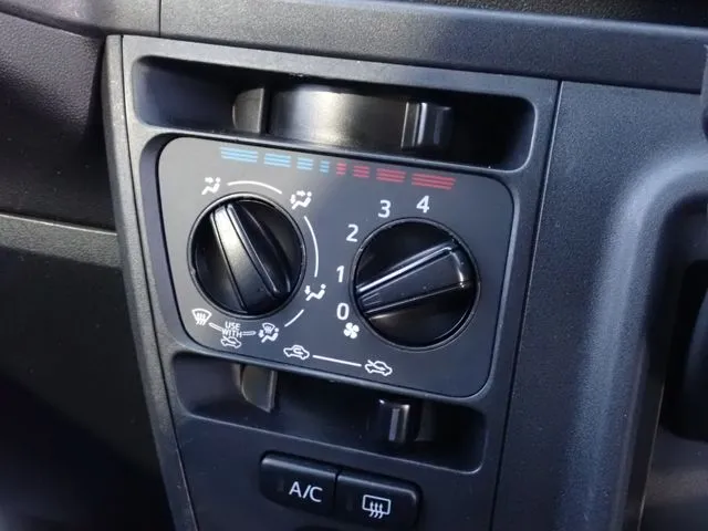 ハイゼットカーゴ（ダイハツ）の車両写真