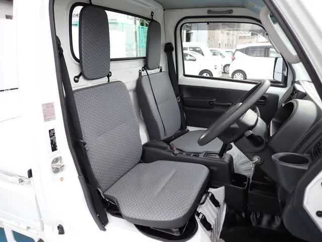 スズキ　キャリイトラック　４ＷＤ