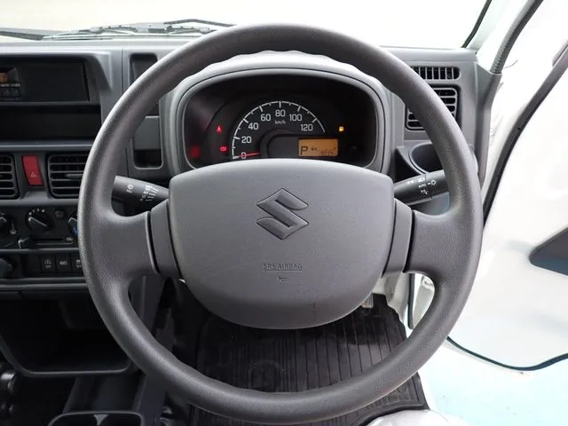スズキ　キャリイトラック　４ＷＤ