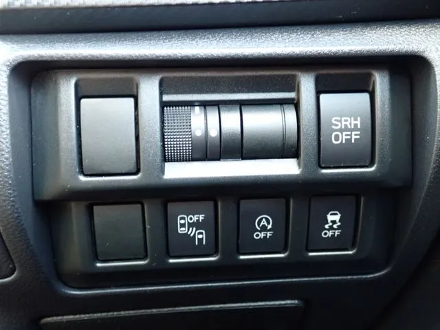 インプレッサスポーツ（スバル）の車両写真