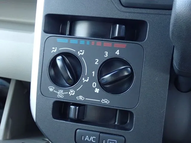 タント（ダイハツ）の車両写真