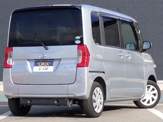 タント（ダイハツ）の車両写真