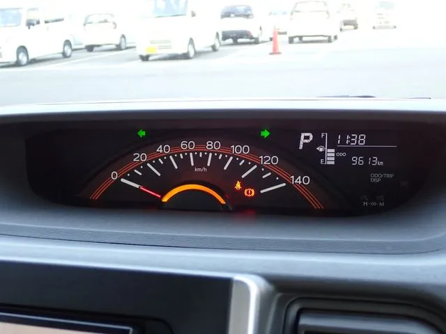 タント（ダイハツ）の車両写真