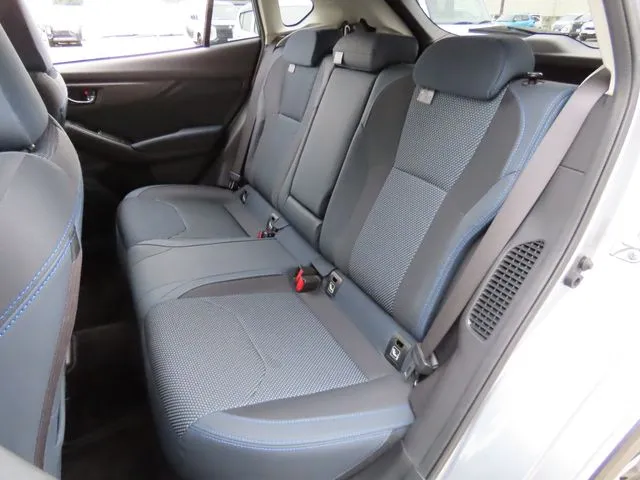 スバル　ＳＵＢＡＲＵ　ＸＶ　ハイブリッド