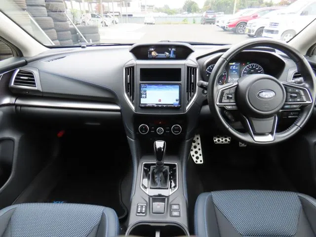 スバル　ＳＵＢＡＲＵ　ＸＶ　ハイブリッド