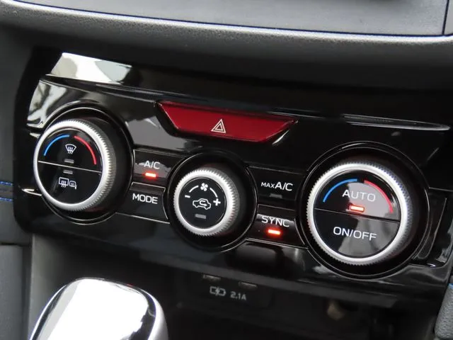 スバル　ＳＵＢＡＲＵ　ＸＶ　ハイブリッド