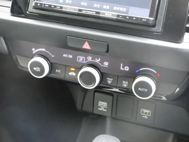 ホンダ　フィット　ｅ：ＨＥＶ