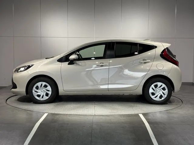 アクア（トヨタ）の車両写真