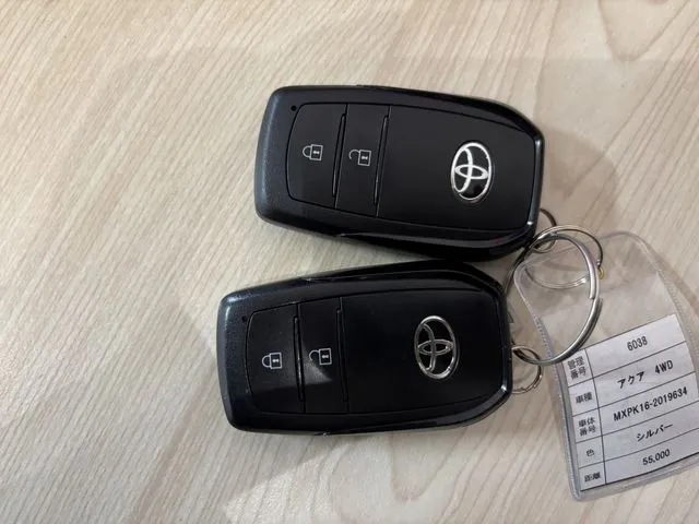 トヨタ　アクア