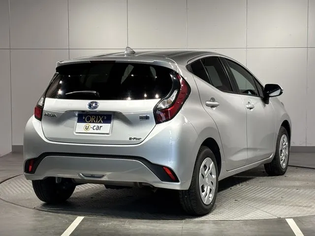 トヨタ　アクア