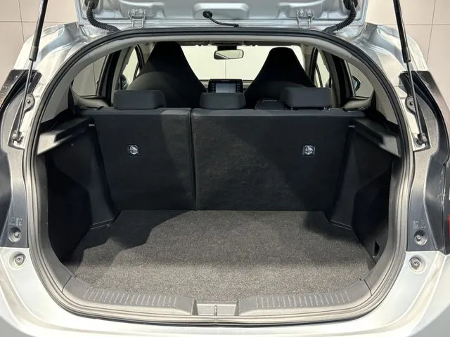 トヨタ　アクア