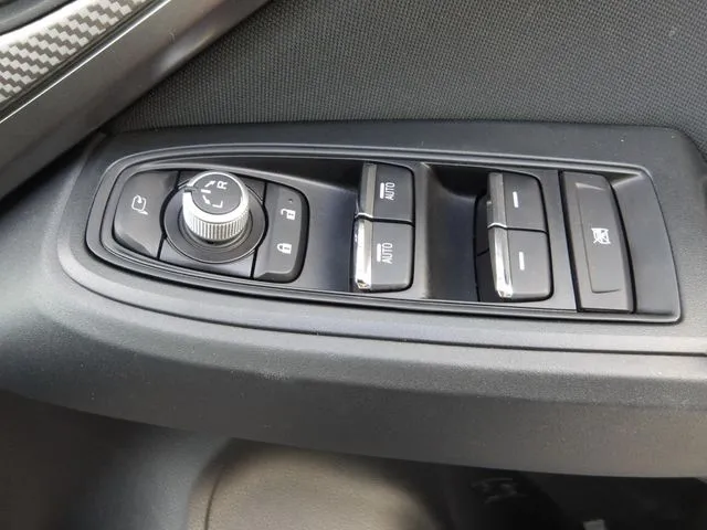 スバル　ＳＵＢＡＲＵ　ＸＶ　ハイブリッド