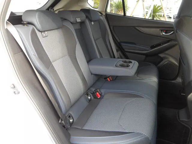 スバル　ＳＵＢＡＲＵ　ＸＶ　ハイブリッド