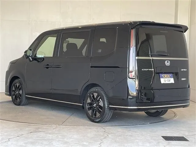 ホンダ　ステップワゴン　ｅ：ＨＥＶ　スパーダ