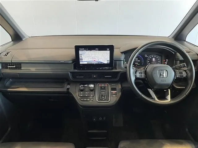 ホンダ　ステップワゴン　ｅ：ＨＥＶ　スパーダ