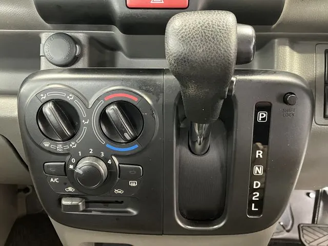 スズキ　エブリイバン