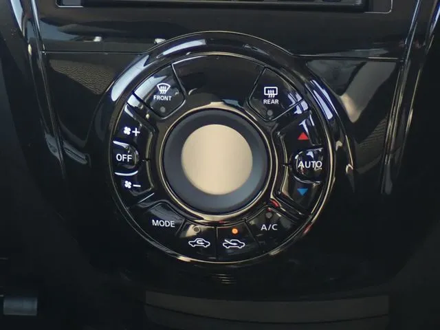 ニッサン　ノート