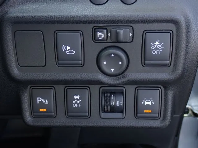 ニッサン　ノート