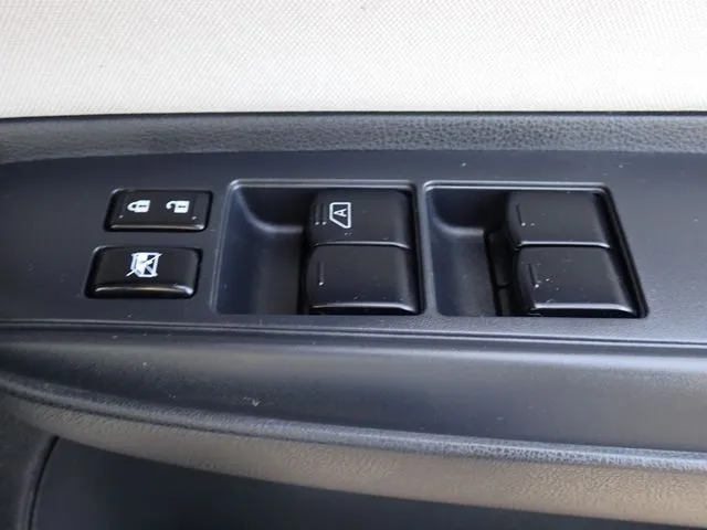 ニッサン　ノート