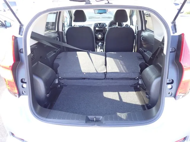 ニッサン　ノート