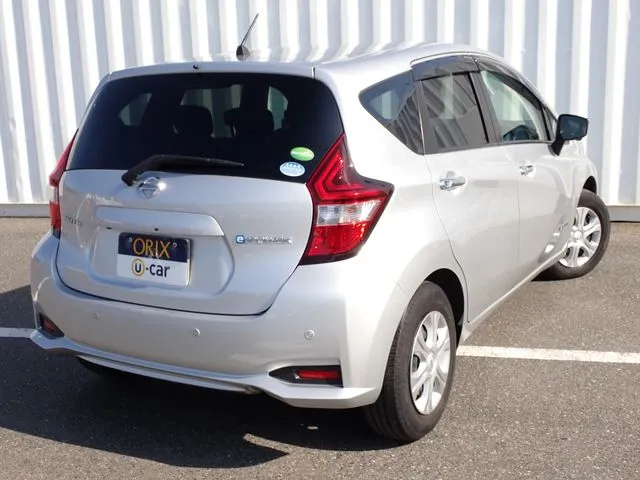 ニッサン　ノート