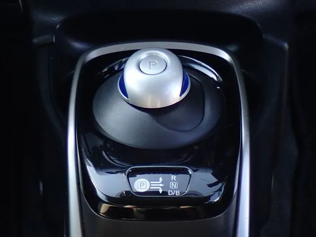 ニッサン　ノート