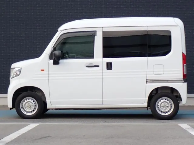 Ｎ－ＶＡＮ　４ＷＤ（ホンダ）の車両写真