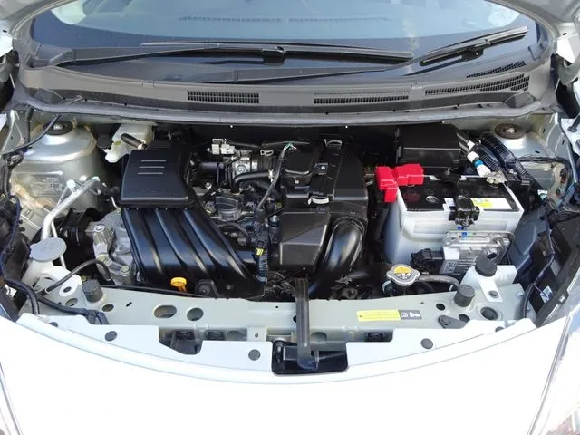 ニッサン ノート 4WD