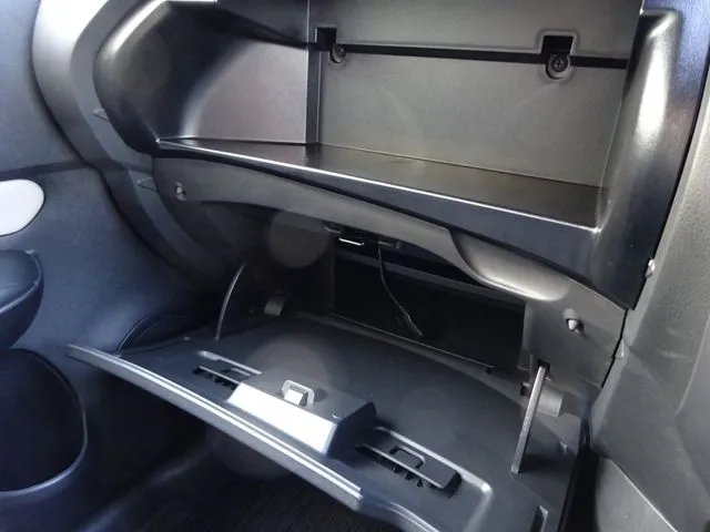 ニッサン ノート 4WD