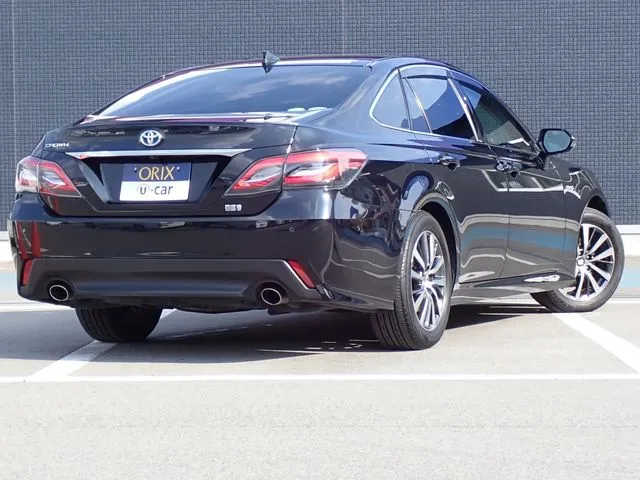 クラウン セダン ハイブリッド(トヨタ)の車両写真