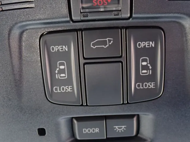 アルファード（トヨタ）の車両写真