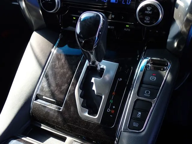 アルファード（トヨタ）の車両写真