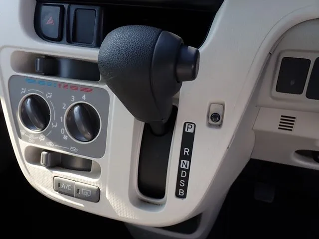 ムーヴ（ダイハツ）の車両写真