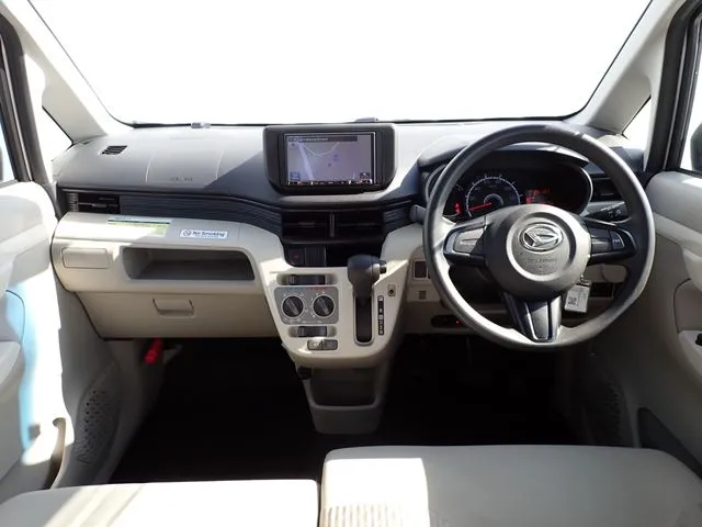 ムーヴ（ダイハツ）の車両写真