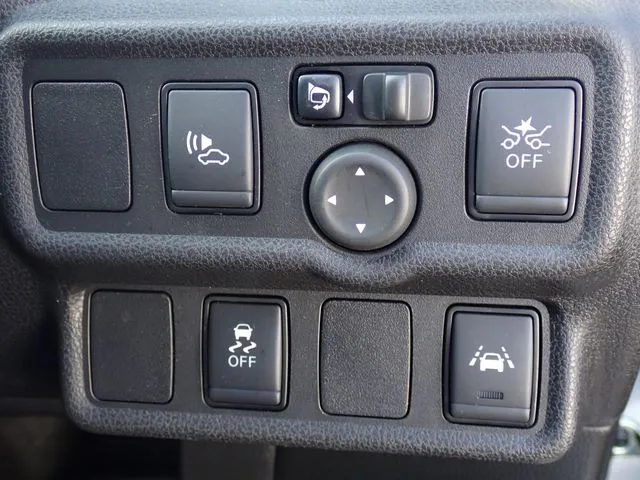 ニッサン　ノート