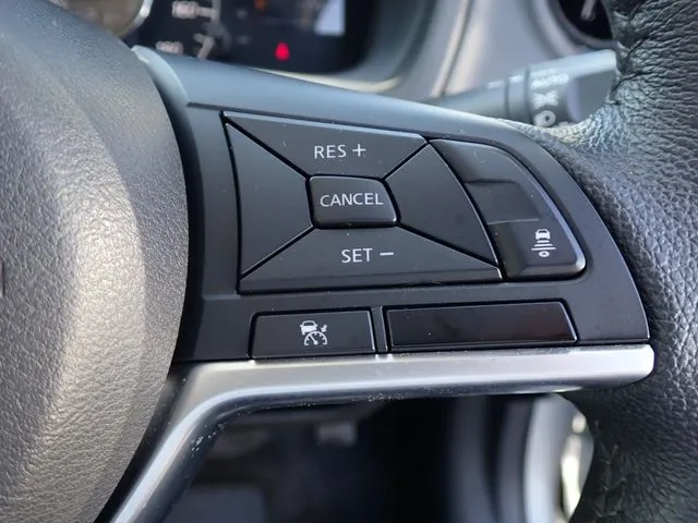 ニッサン　ノート