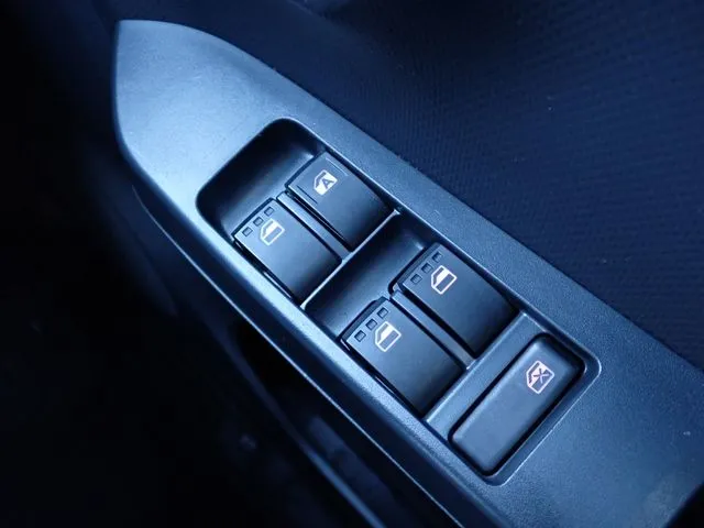 ミラ　イース（ダイハツ）の車両写真