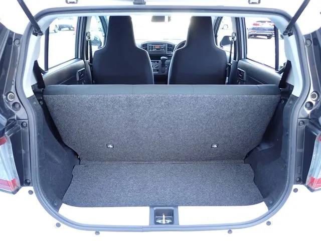 ミラ　イース（ダイハツ）の車両写真