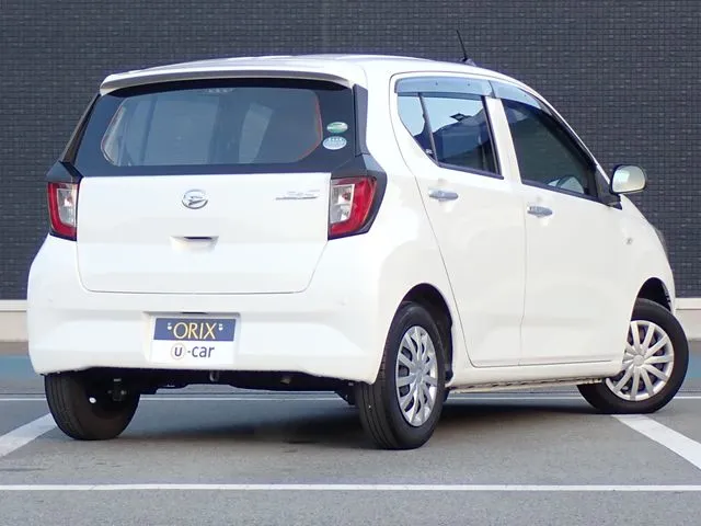ミラ　イース（ダイハツ）の車両写真