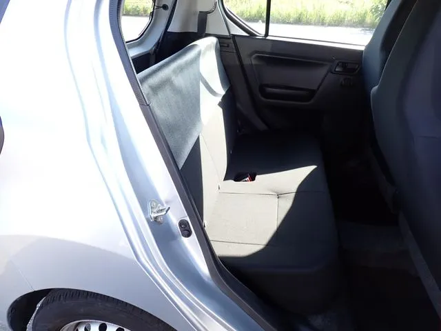 ダイハツ　ミラ　イース