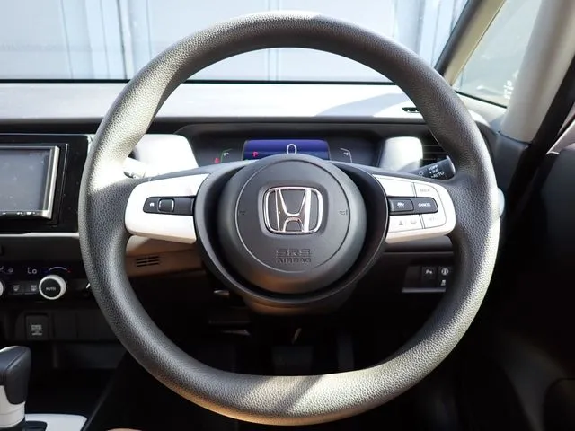 フィット　ｅ：ＨＥＶ（ホンダ）の車両写真