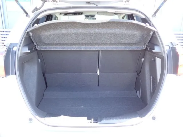 フィット　ｅ：ＨＥＶ（ホンダ）の車両写真