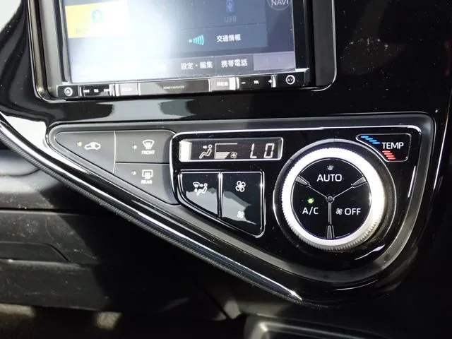 アクア（トヨタ）の車両写真