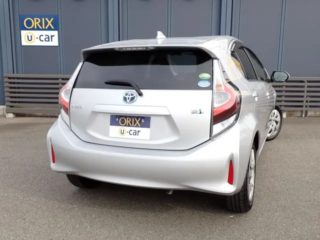 アクア（トヨタ）の車両写真