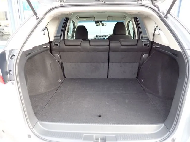 シャトル　ハイブリッド　４ＷＤ（ホンダ）の車両写真