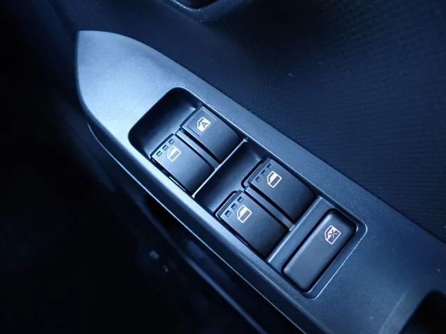 ミラ　イース（ダイハツ）の車両写真