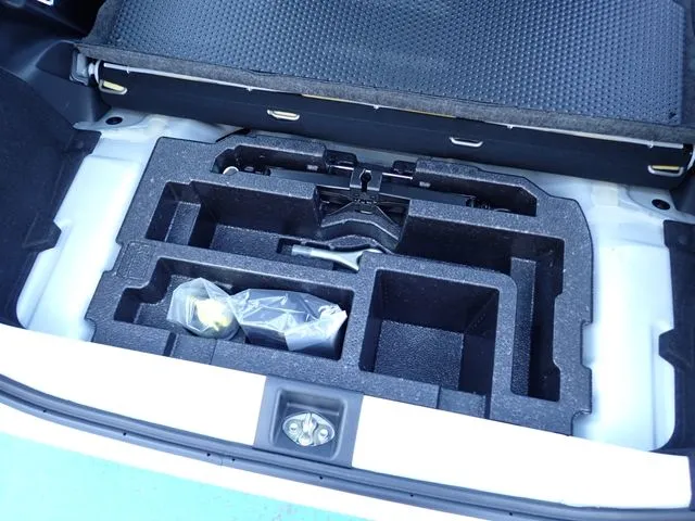 ミラ　イース（ダイハツ）の車両写真